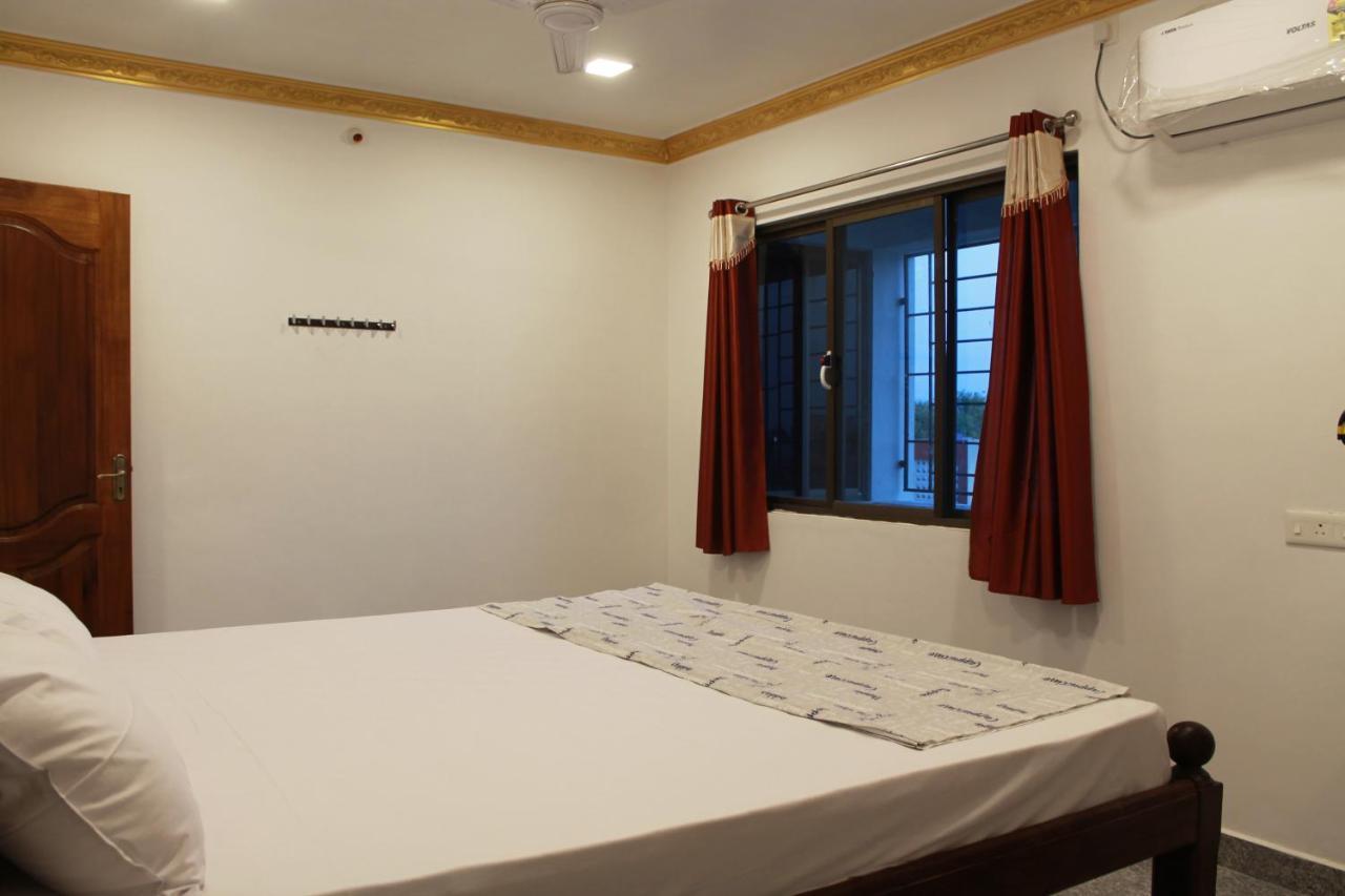Seascape Residency White Town Hotel Puducherry Buitenkant foto